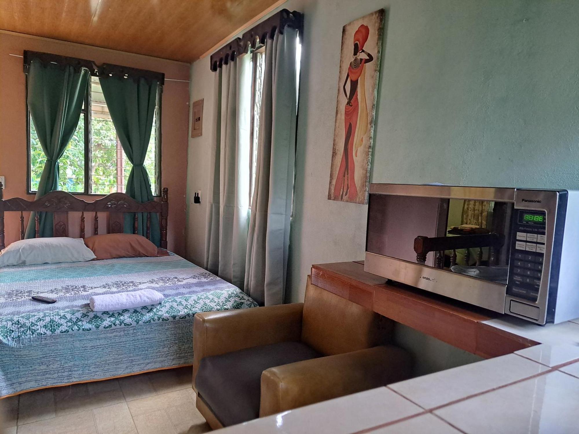 Hospedaje Luis & Ana Pejibaye Номер фото